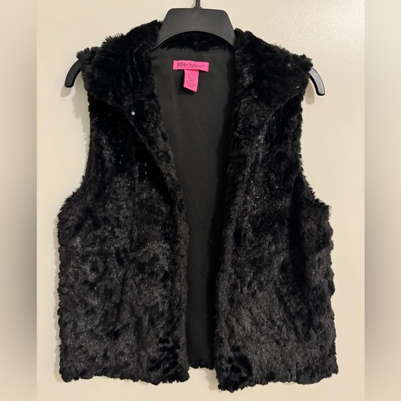 Betsey Johnson Jackets & Blazers - Betsey Johnson Black Faux Fur Vest